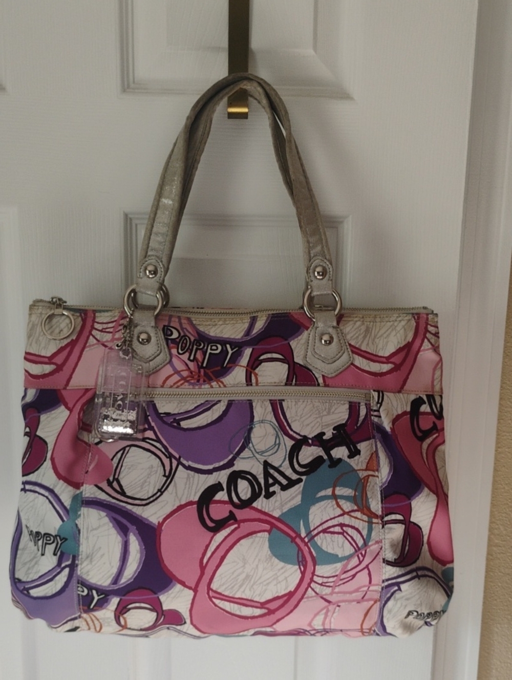 COACH Poppy Montage Glam Tote Bag 17929 Canvas Pink Multi Color Liquid Hangtag